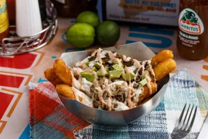 Chazitos-Corner-Table